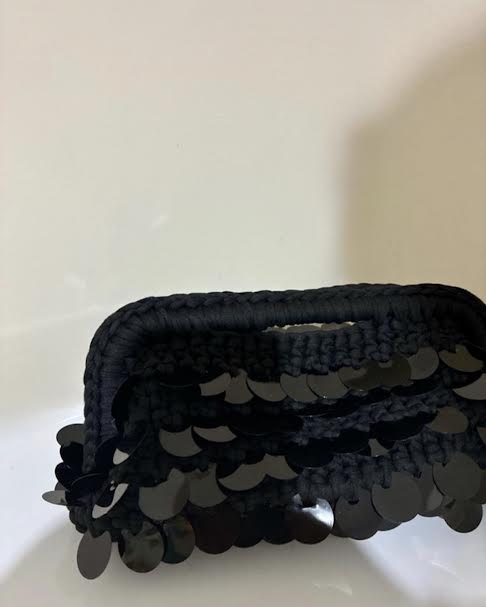 XL clutch bag con paillettes