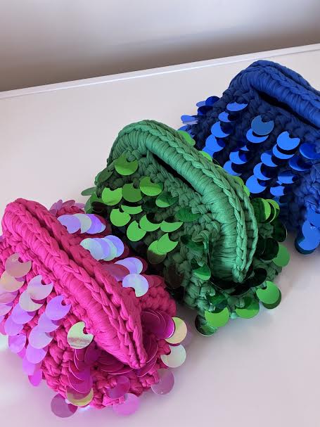mini clutch bag con paillettes