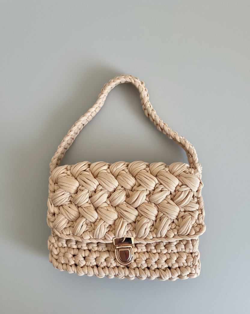 borsa tracolla in punto “puff”